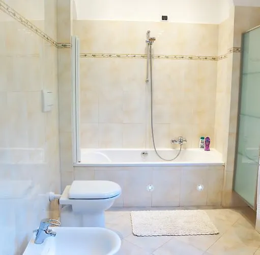 Il Poggiolo 迪亚诺马里纳