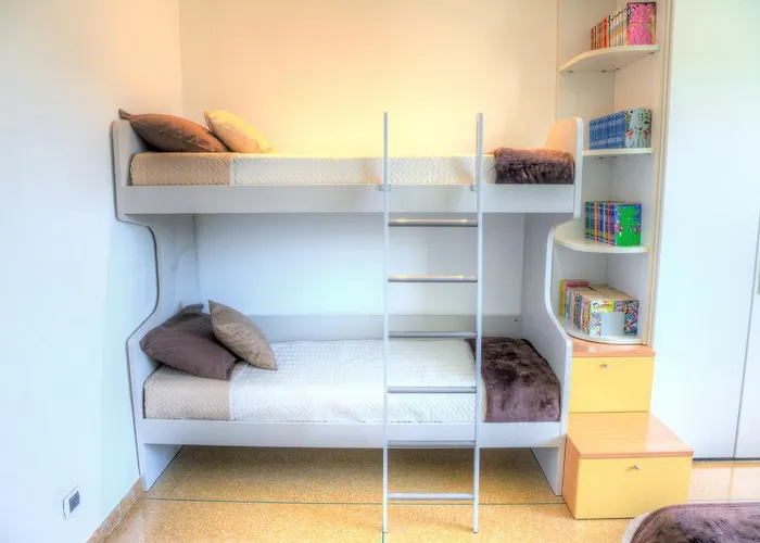 Il Poggiolo * 迪亚诺马里纳